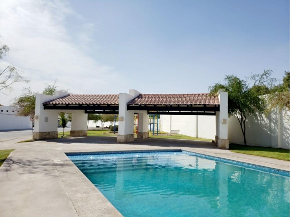Casa en venta en Valle de los Almendros, Torreón — foto 1 de 13