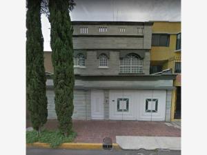 Casa en Paseos de Taxqueña, Coyoacán, Ciudad de México