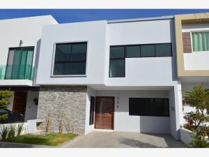 Casa en venta en Los Almendros, Zapopan, Jalisco Casa en venta en Los Almendros, Zapopan, Jalisco