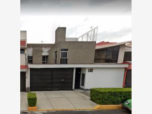 Casa en Paseos de Taxqueña, Coyoacán, Ciudad de México
