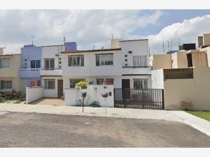 Casa en venta en Paseos del Bosque, Corregidora — foto 2 de 5