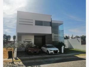Casa en venta en Arbolada Bosques de Santa Anita, Tlajomulco de Zúñiga — foto 2 de 16
