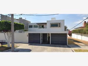 Casa en Ciudad Satelite, Naucalpan de Juárez, México