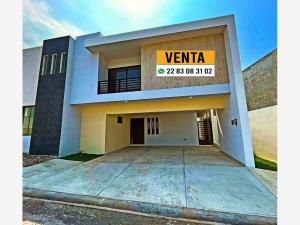 Casa en venta en Lomas de la Rioja, Alvarado, Veracruz de Ignacio de la Llave