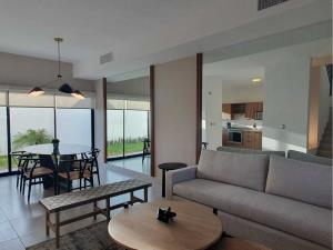 Casa en venta en La Rioja Residencial, Torreón — foto 3 de 15