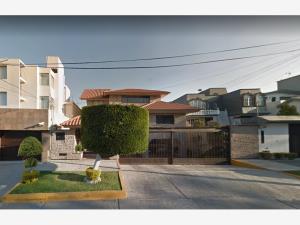 Casa en Ciudad Satelite, Naucalpan de Juárez, México