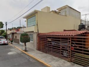 Casa en venta en Valle de Santa Mónica, Tlalnepantla de Baz — foto 2 de 9