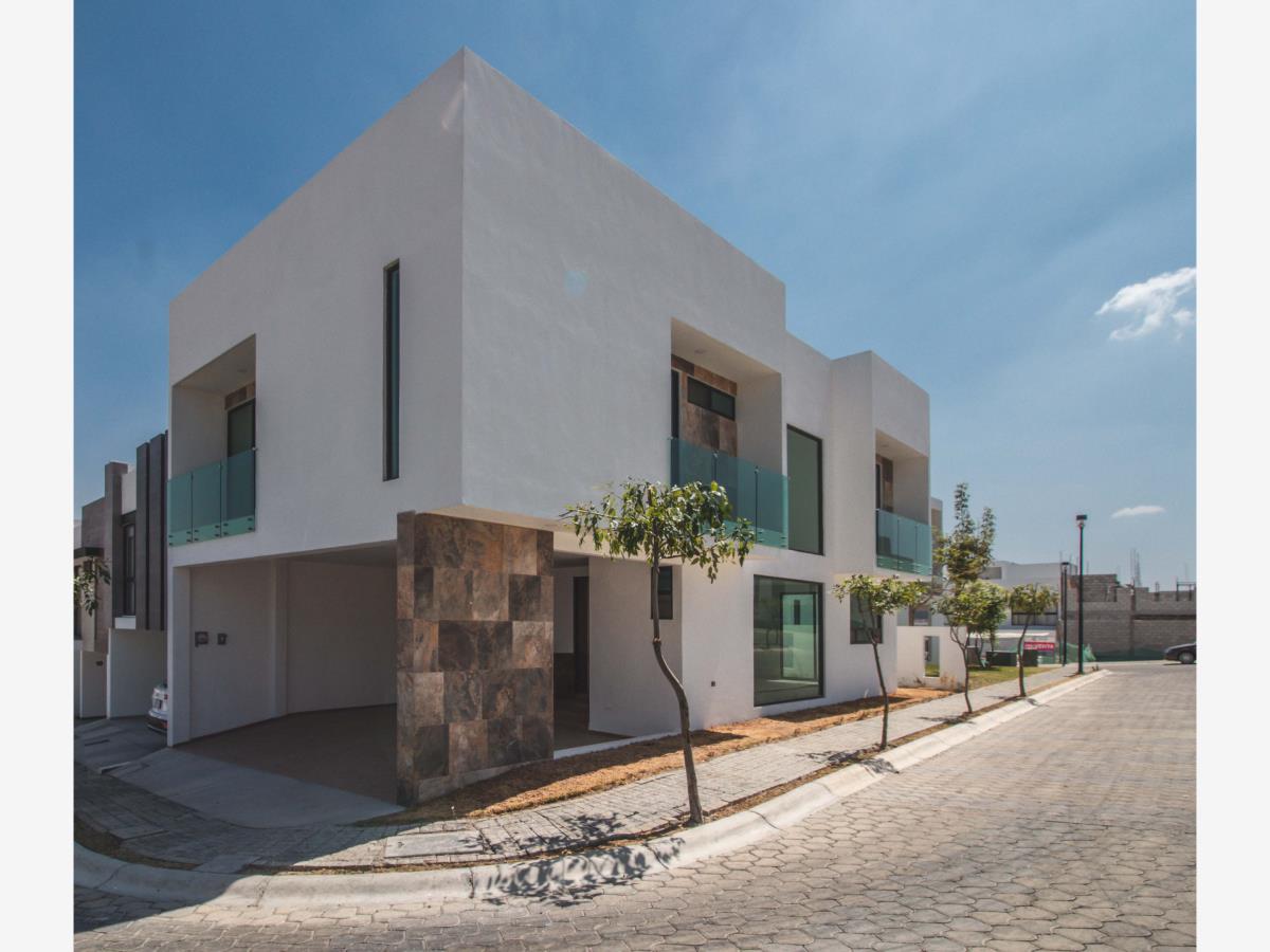 Casa en venta en Santa Clara Ocoyucan, Ocoyucan — foto 1 de 31