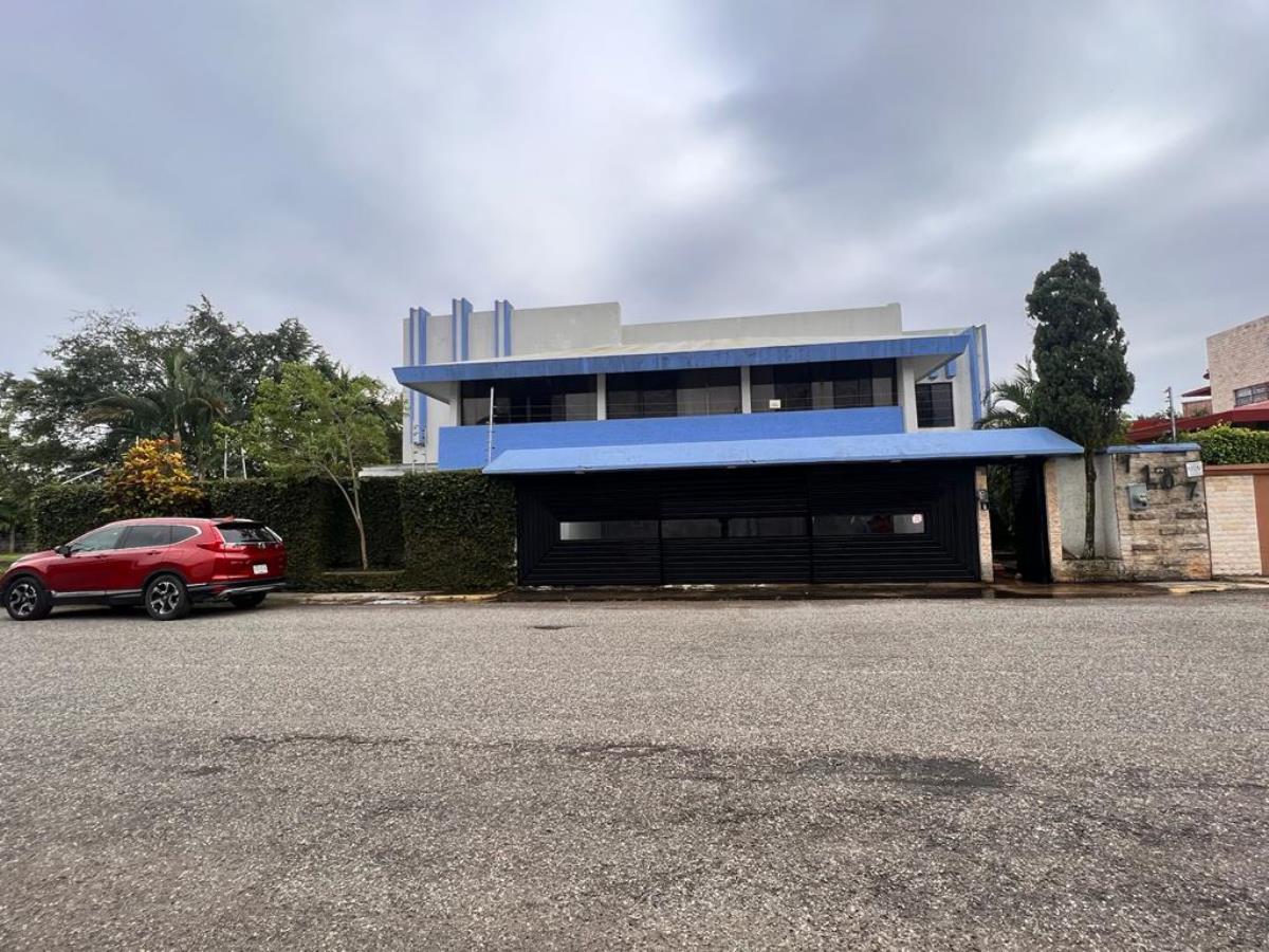 Casa en venta en Club Campestre, Centro — foto 1 de 31