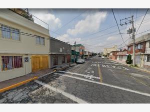 Casa en venta en San Juan de Aragón, Gustavo A. Madero — foto 2 de 24