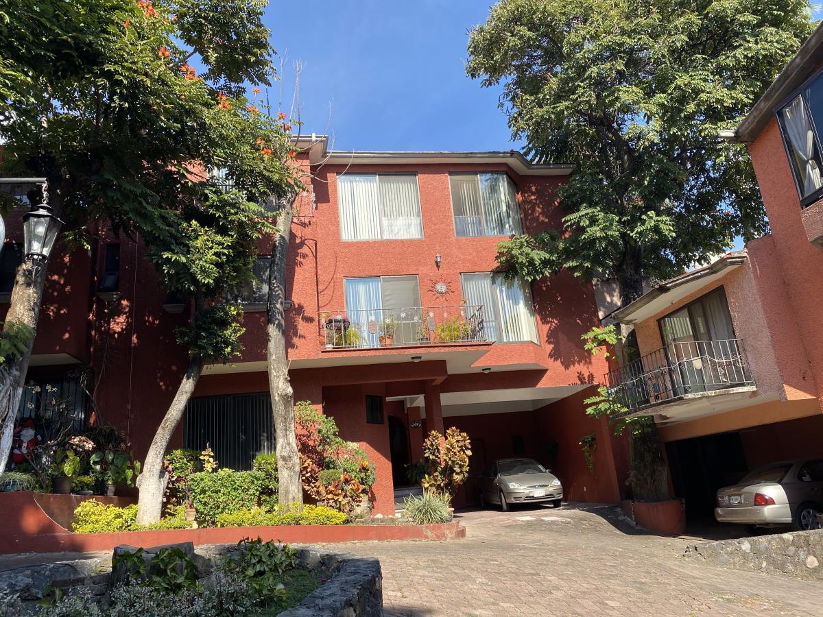 Casa en venta en Lomas de Miraval, Cuernavaca — foto 1 de 18