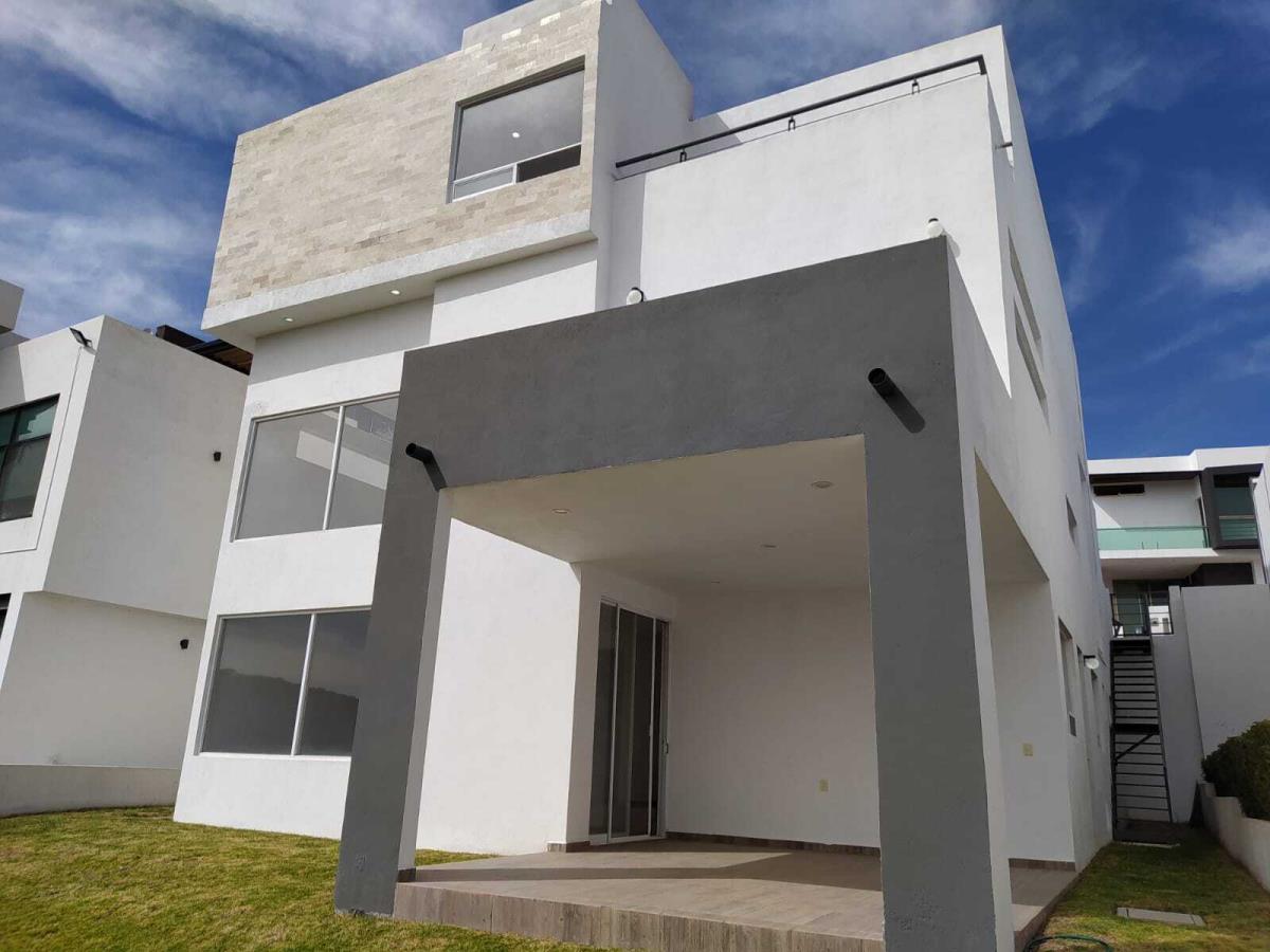 Casa en venta en Sabino Chico, San Juan del Río — foto 1 de 24