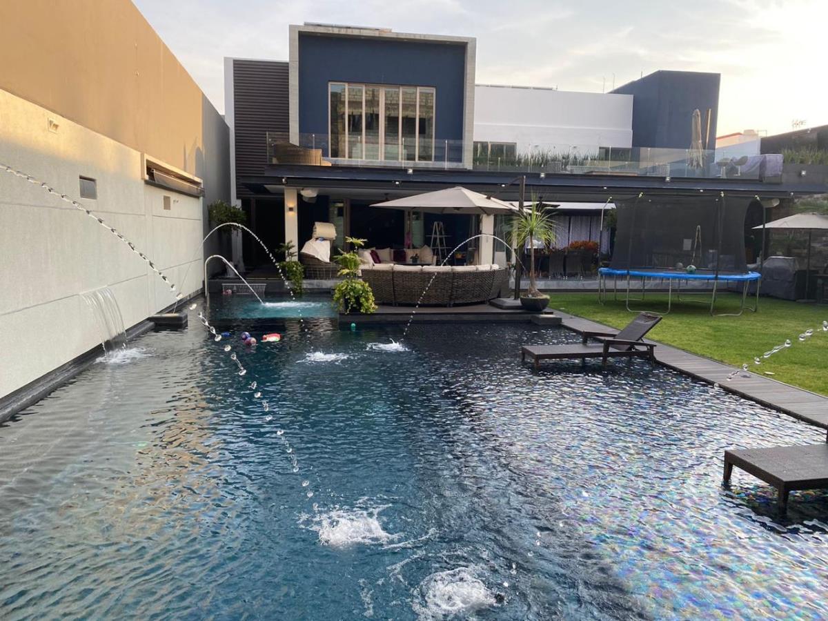 Casa en venta en Rinconada Vista Hermosa, Cuernavaca — foto 1 de 38