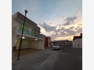 Casa en venta en Pachuquilla, Mineral de la Reforma — foto 2 de 27