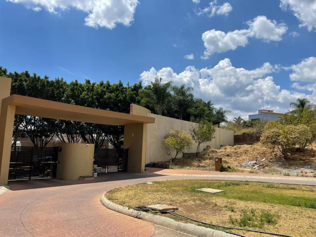 Terreno en venta en Lomas de Ahuatlán, Cuernavaca — foto 1 de 11