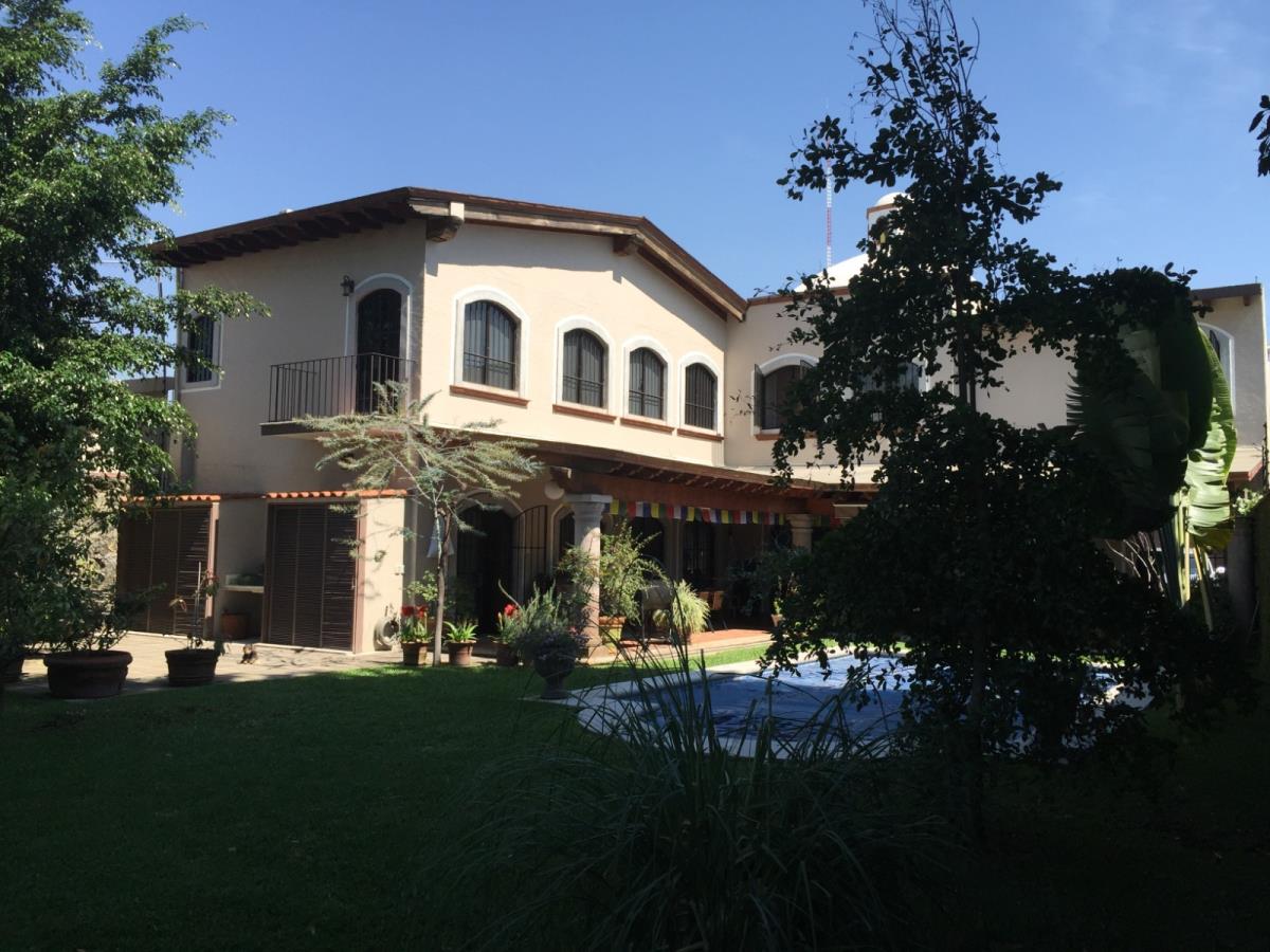 Casa en venta en Vista Hermosa, Cuernavaca — foto 1 de 32