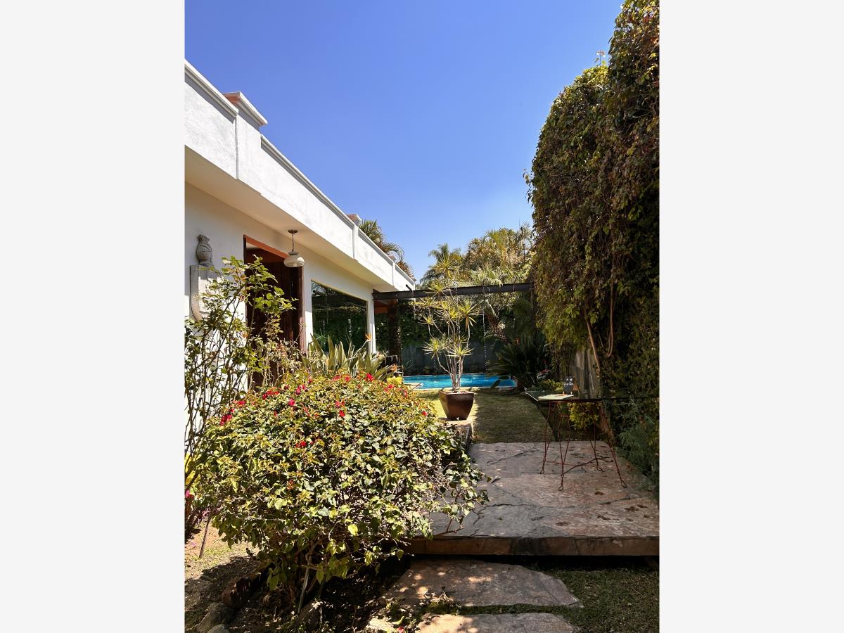 Casa en venta en Los Limoneros, Cuernavaca — foto 1 de 17