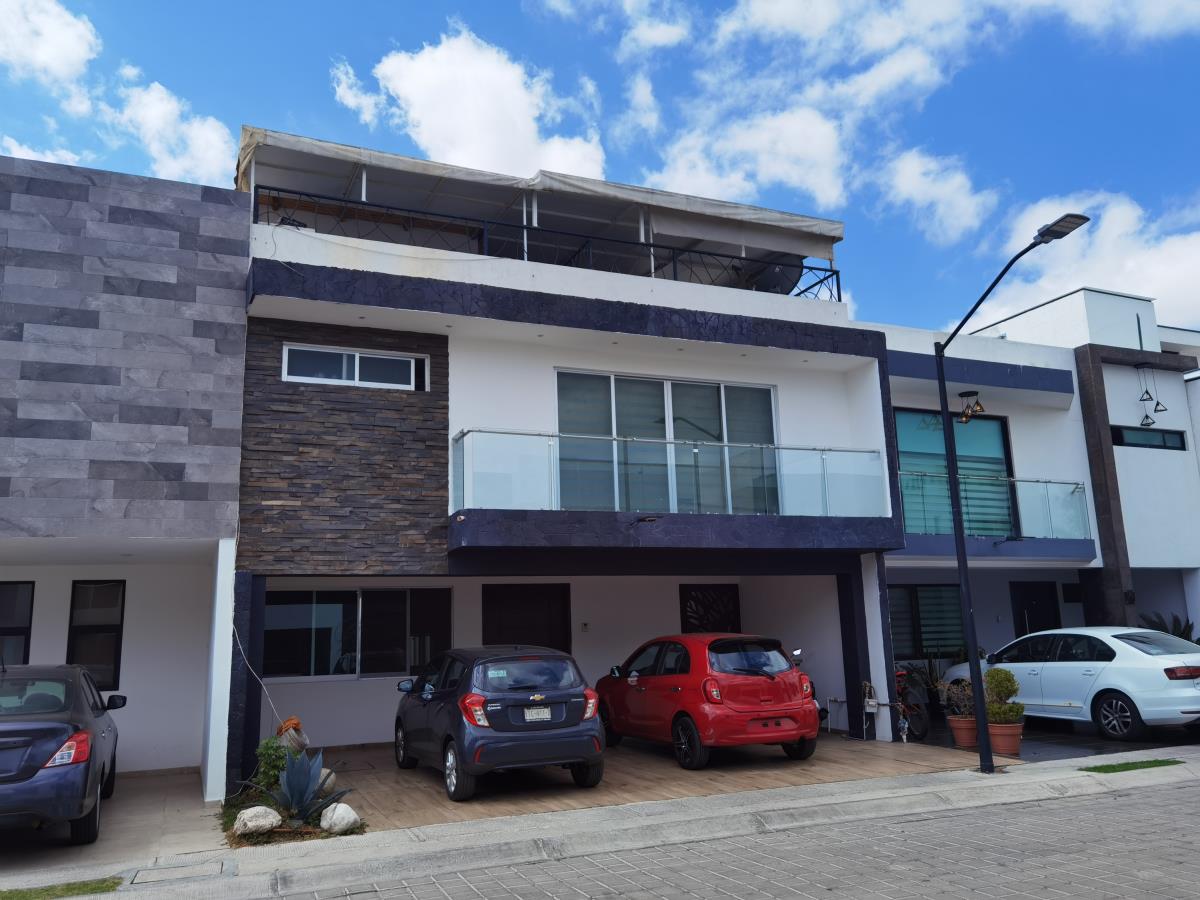 Casa en venta en Santiago Xicohtenco, San Andrés Cholula — foto 1 de 22
