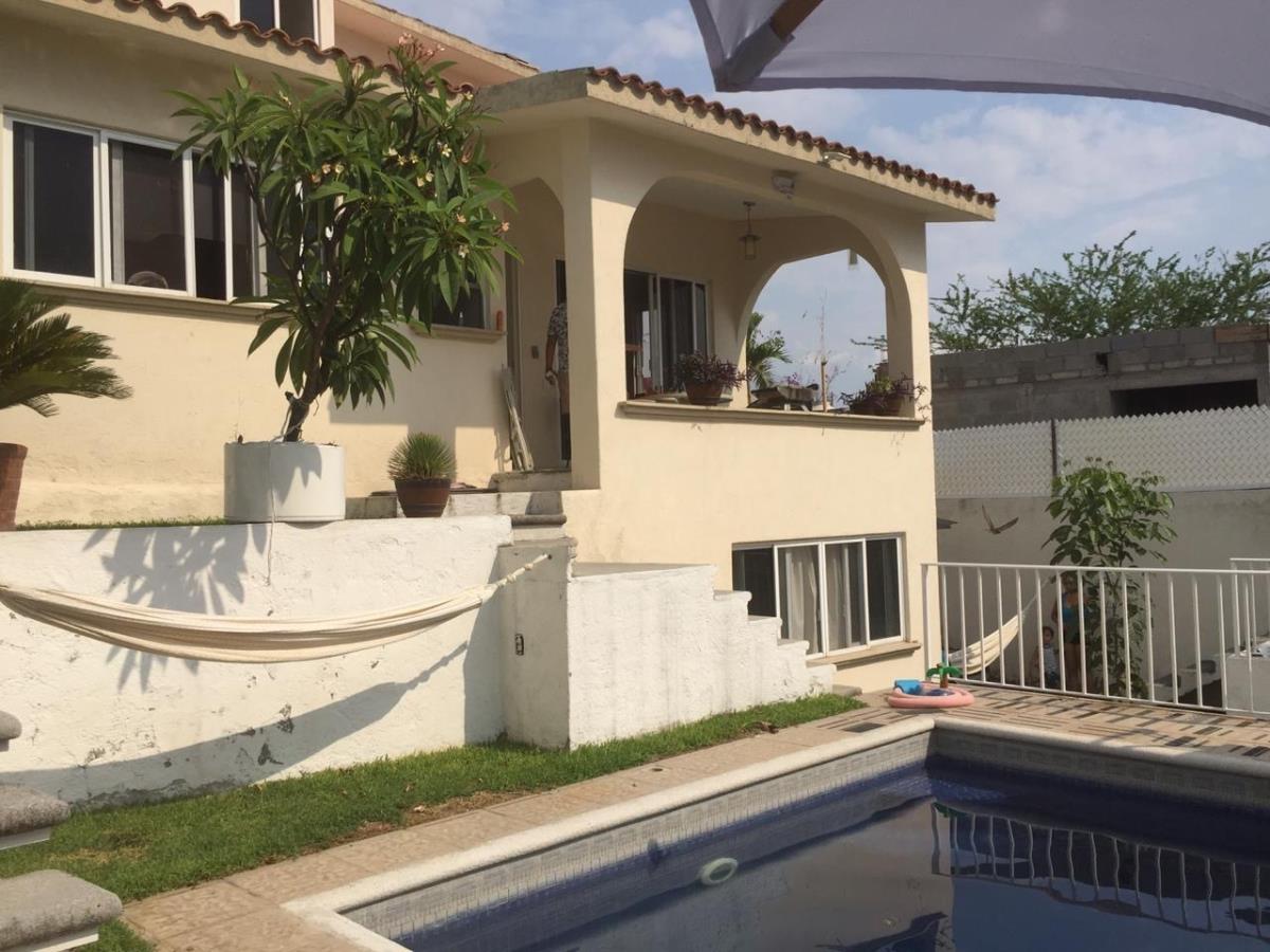 Casa en venta en Club de Golf Santa Fe, Xochitepec — foto 1 de 46