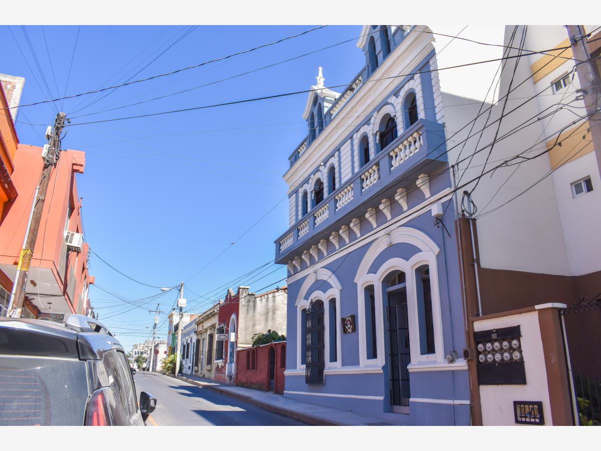 Casa en venta en Mazatlán Centro, Mazatlán — foto 1 de 55