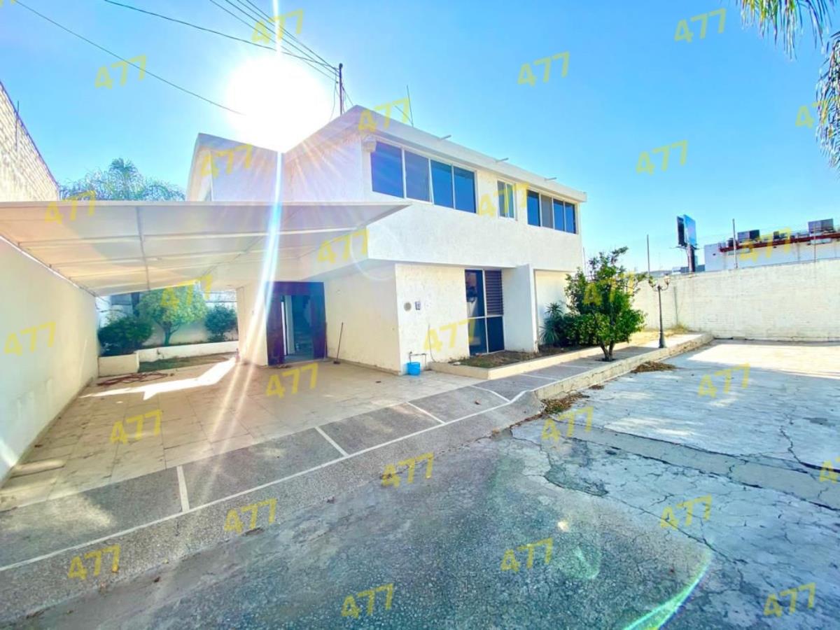 Casa en venta en Independencia, León — foto 1 de 13