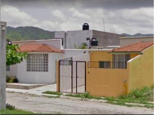 Casa en remate en Villas del Pacífico, Manzanillo, Colima