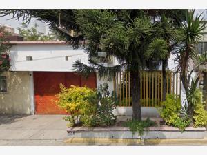 Casa en Nueva Atzacoalco, Gustavo A. Madero, Ciudad de México