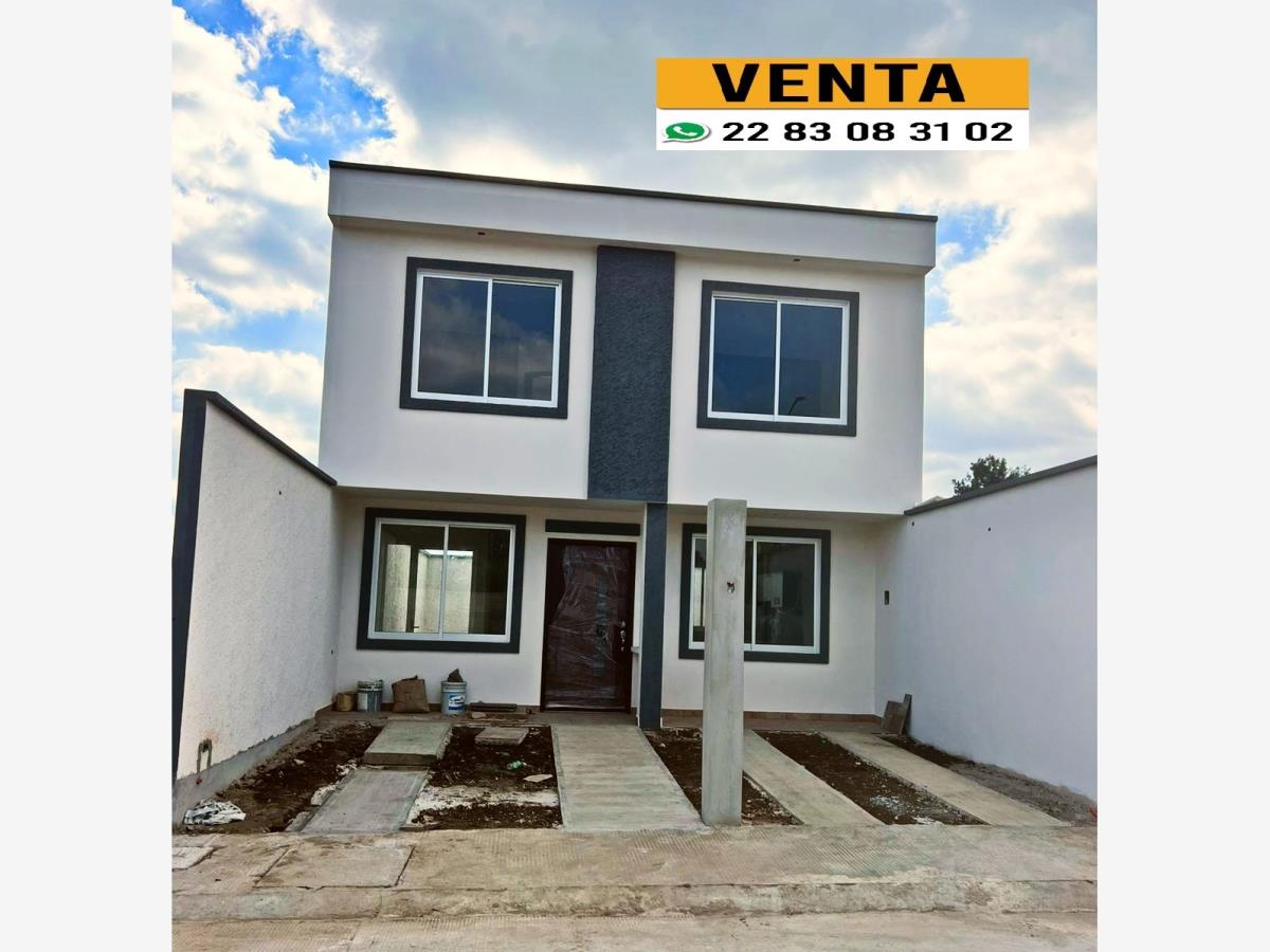 Casa en venta en Los Lirios, Coatepec — foto 1 de 11