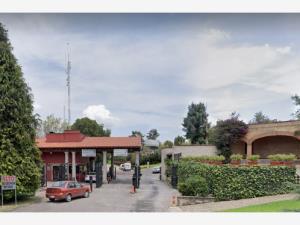 Casa en remate en Club de Golf los Encinos, Lerma, México