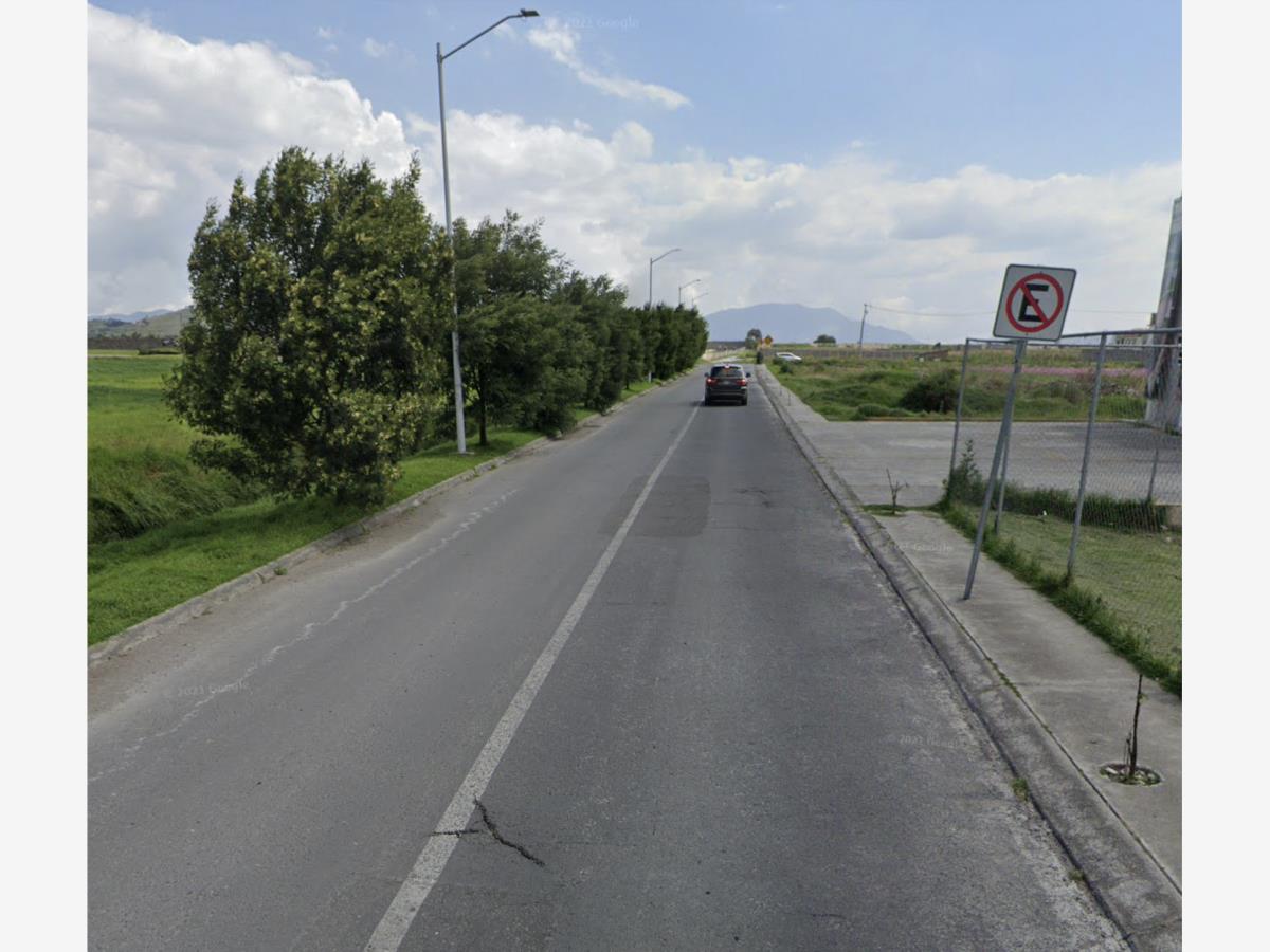 Terreno en venta en San Miguel Totocuitlapilco, Metepec — foto 1 de 2