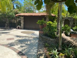 Casa en venta en El Chivato (Providencia), Villa de Álvarez — foto 2 de 13