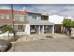 Casa en venta en Lomas de Tabachines, Zapopan — foto 3 de 10