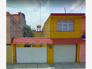 Casa en San Gabriel, Metepec, México