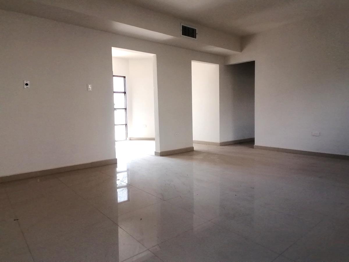 Vista 2 de Casa en Venta en Los Arrayanes, Gómez Palacio, Durango
