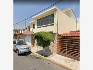Casa en venta en Valle de Santa Mónica, Tlalnepantla de Baz — foto 3 de 17