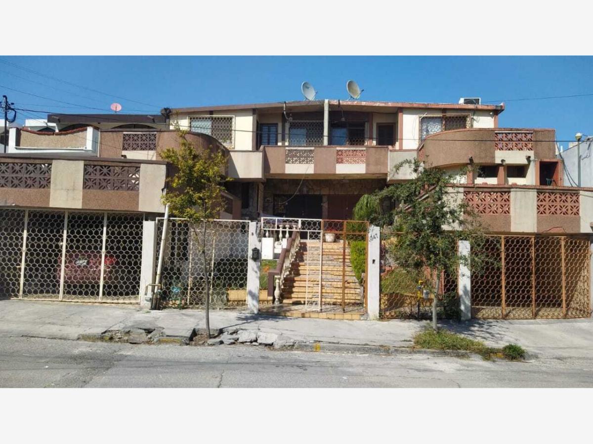Edificio en venta en Villas de Linda Vista, Monterrey — foto 1 de 11