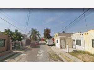 Casa en venta en Hacienda Santa Fe, Tlajomulco de Zúñiga — foto 3 de 11