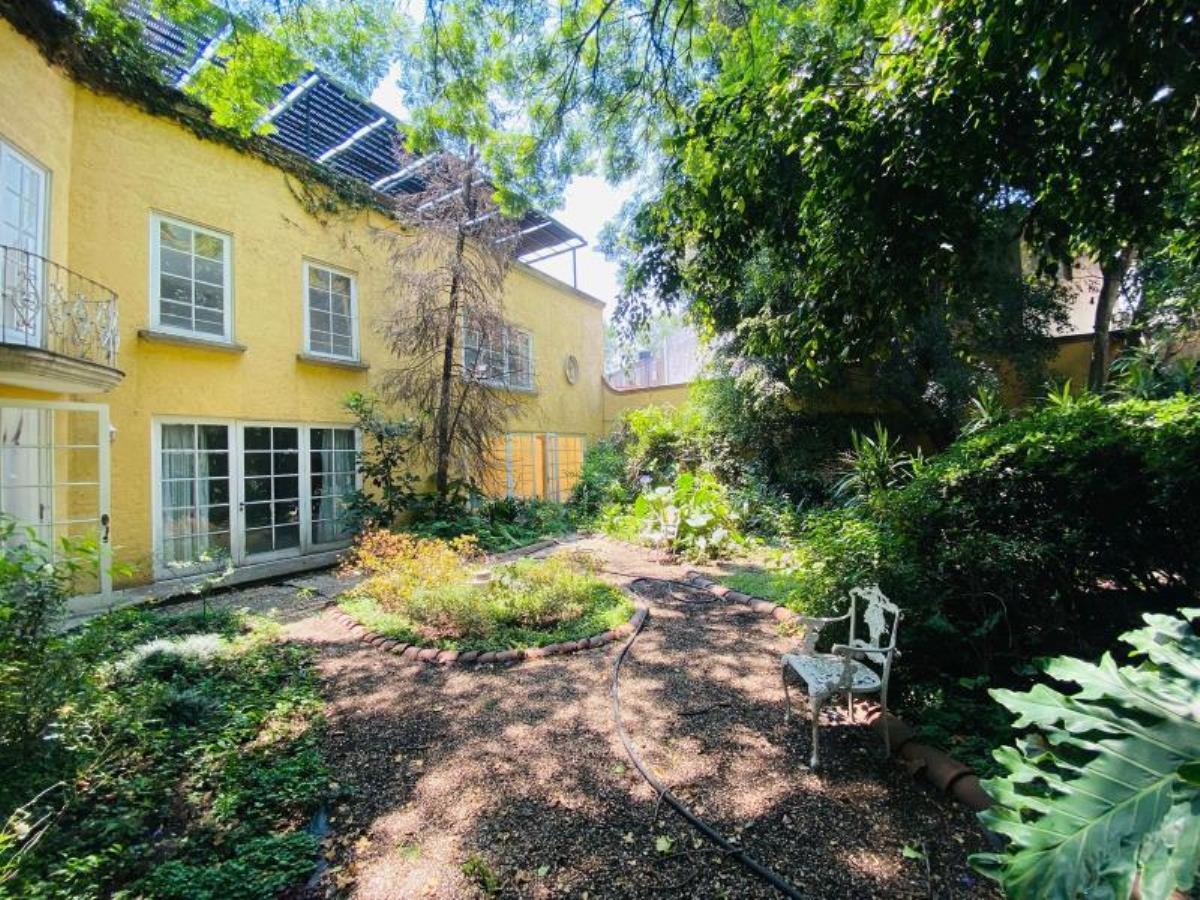 Casa en venta en El Parque de Coyoacan, Coyoacán — foto 1 de 19