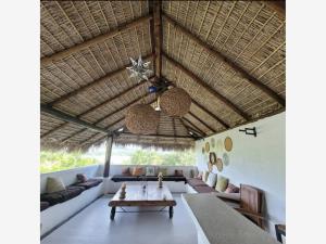 Casa en venta en Tequesquitengo, Jojutla — foto 2 de 10