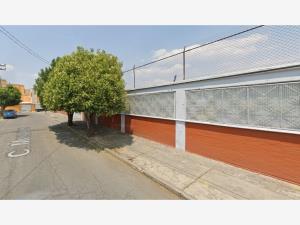 Casa en venta en Villa de las Flores 2a Sección (Unidad Coacalco), Coacalco de Berriozábal — foto 2 de 13