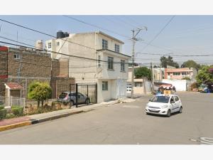 Casa en venta en Villa de las Flores 2a Sección (Unidad Coacalco), Coacalco de Berriozábal — foto 2 de 13