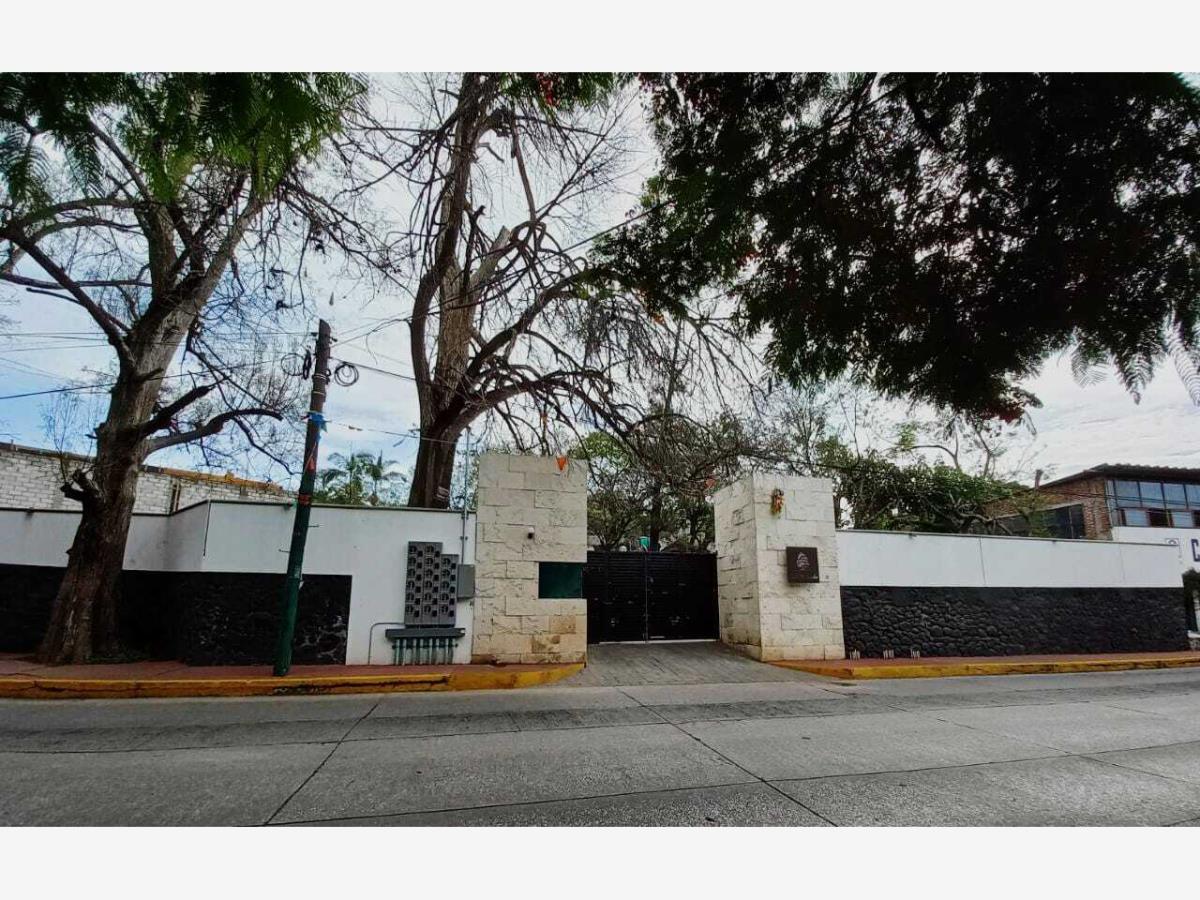 Terreno en venta en Lomas de Atzingo, Cuernavaca — foto 1 de 6