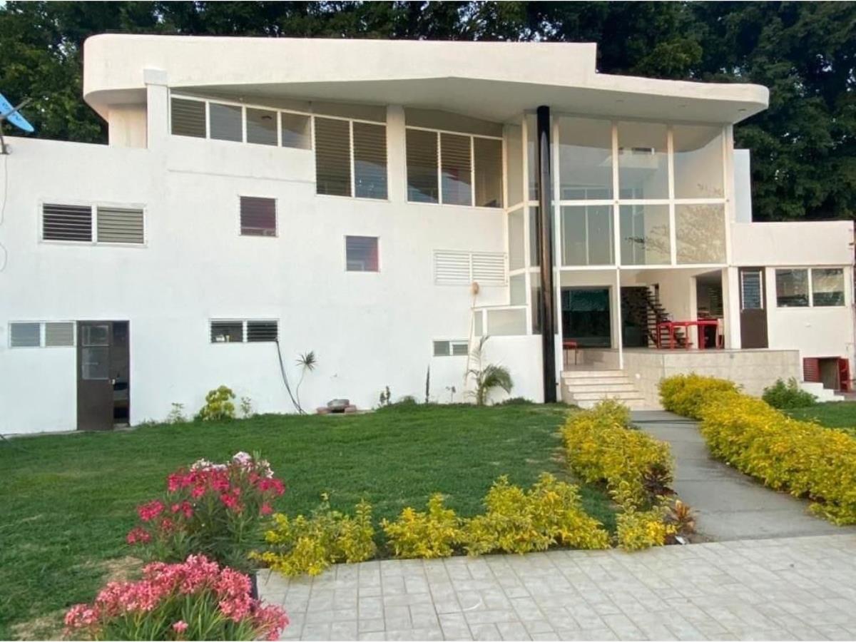 Casa en venta en Club de Golf, Cuernavaca — foto 1 de 15