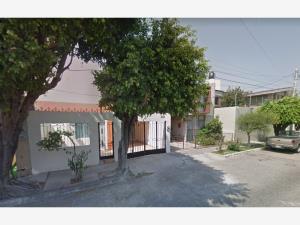 Casa en venta en Jardines del Country, Guadalajara — foto 2 de 10