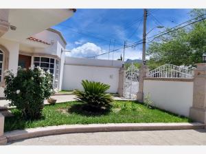 Casa en venta en Parques de la Cañada, Saltillo — foto 3 de 29