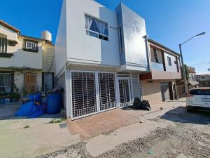 Casa en venta en Villa Residencial Santa Fe 1ra. Sección, Tijuana, Baja California Casa en venta en Villa Residencial Santa Fe 1ra. Sección, Tijuana, Baja California