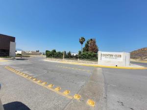 Terreno en venta en Country Club Residencial, Saltillo — foto 3 de 14