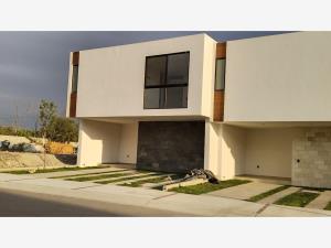 Casa en venta en Cañadas del Arroyo, Corregidora — foto 2 de 19