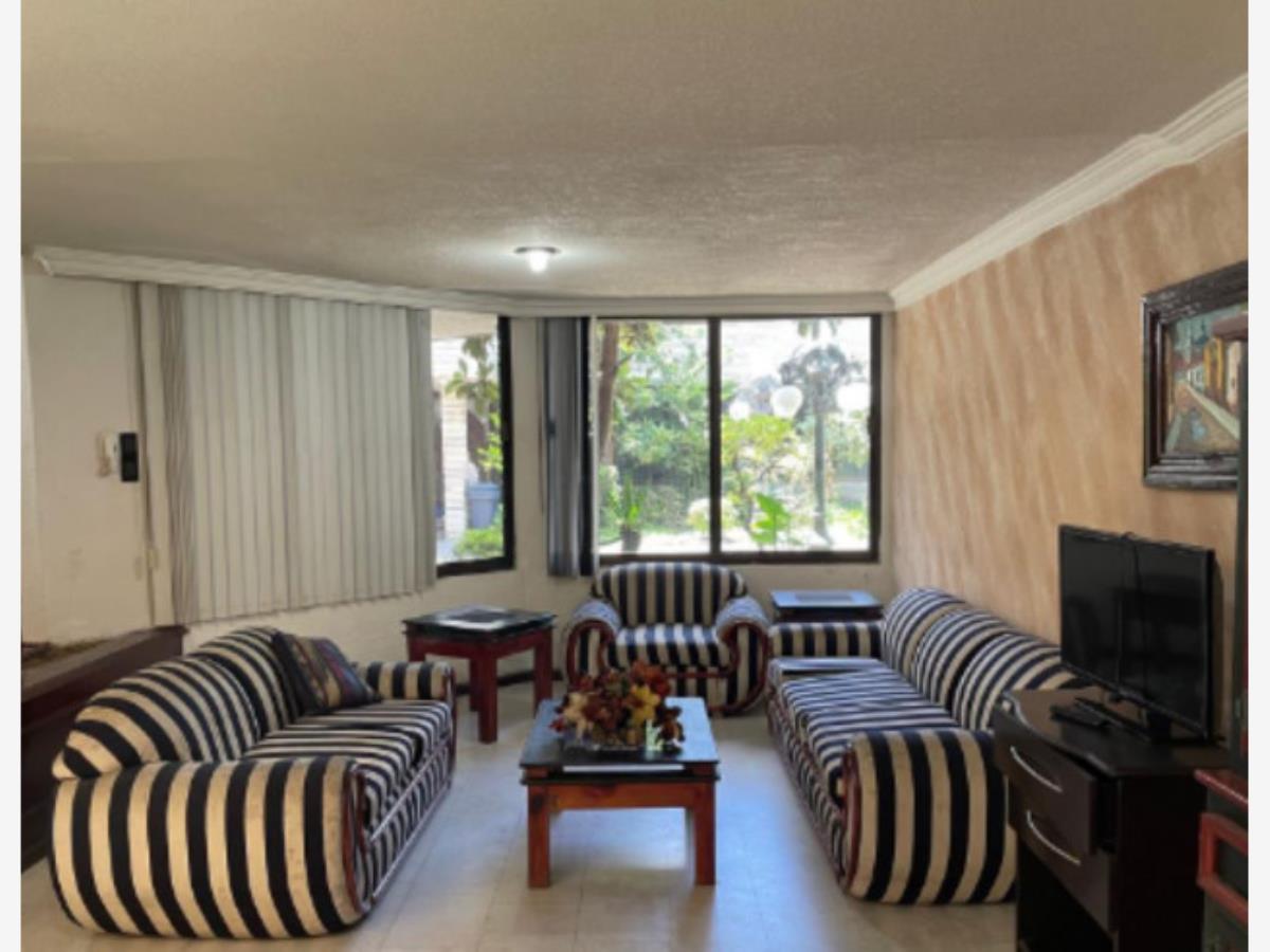 Casa en venta en Ciudad Satelite, Naucalpan de Juárez — foto 1 de 15