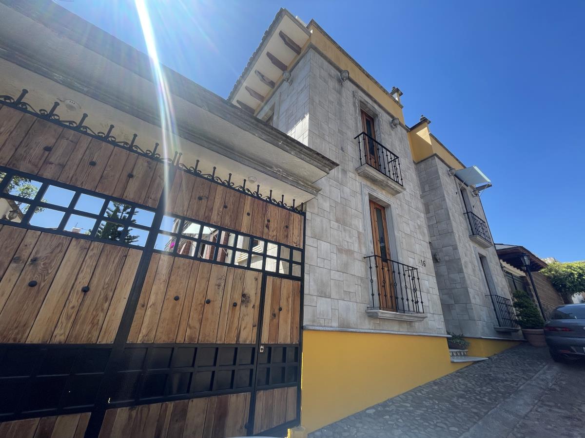 Casa en venta en Real de Tetela, Cuernavaca — foto 1 de 45